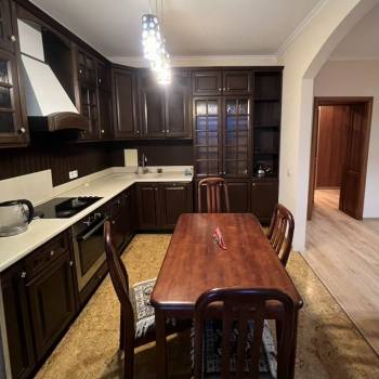 Сдается 2-х комнатная квартира, 90 м²
