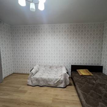 Сдается 2-х комнатная квартира, 90 м²