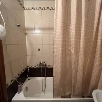 Сдается 2-х комнатная квартира, 90 м²