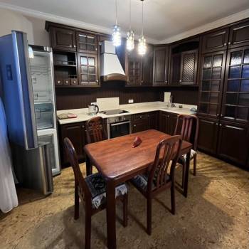 Сдается 2-х комнатная квартира, 90 м²