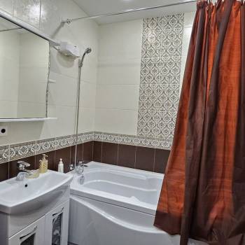 Сдается 2-х комнатная квартира, 72 м²