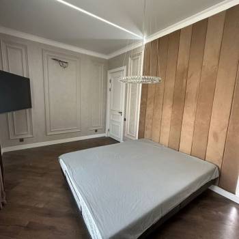 Продается 3-х комнатная квартира, 135 м²