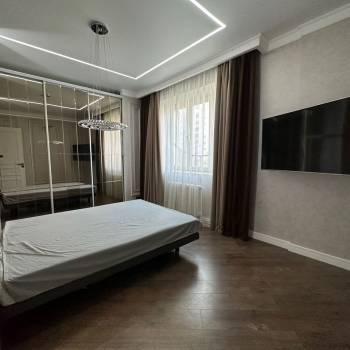 Продается 3-х комнатная квартира, 135 м²