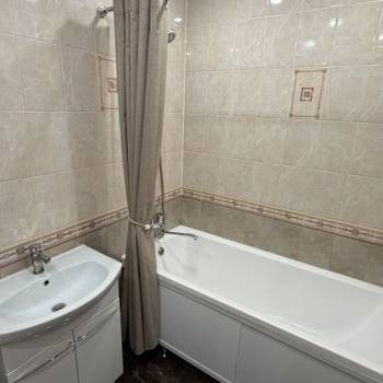 Сдается 1-комнатная квартира, 50 м²