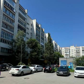 Продается Многокомнатная квартира, 73,2 м²