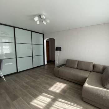 Сдается 1-комнатная квартира, 43 м²