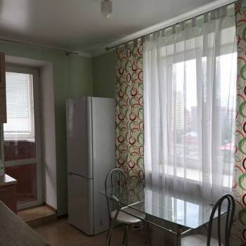 Сдается 1-комнатная квартира, 46 м²