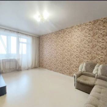 Продается 1-комнатная квартира, 45 м²