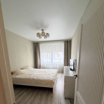 Продается 1-комнатная квартира, 50 м²