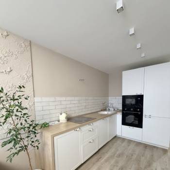 Продается 1-комнатная квартира, 50 м²