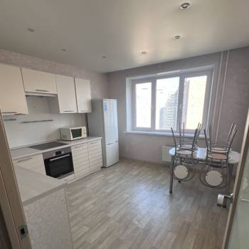 Сдается 1-комнатная квартира, 45 м²