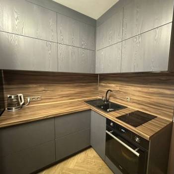 Продается 1-комнатная квартира, 43 м²