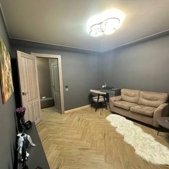 Продается 1-комнатная квартира, 43 м²