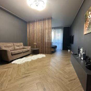 Продается 1-комнатная квартира, 43 м²