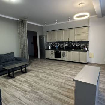 Продается 1-комнатная квартира, 45 м²