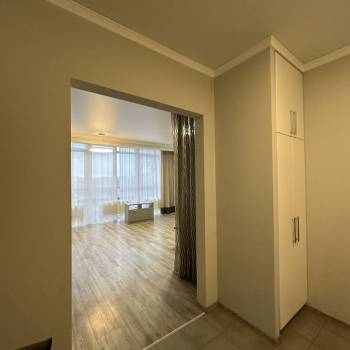 Продается 1-комнатная квартира, 45 м²