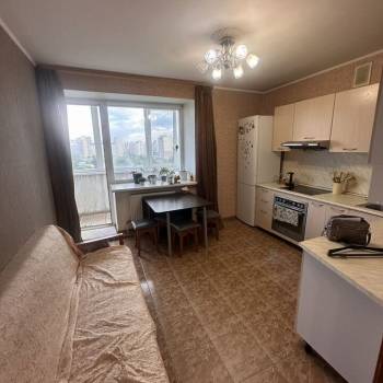 Сдается 1-комнатная квартира, 50 м²