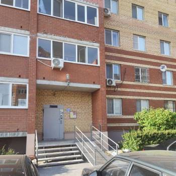 Продается 1-комнатная квартира, 42 м²