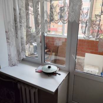 Продается 1-комнатная квартира, 42 м²