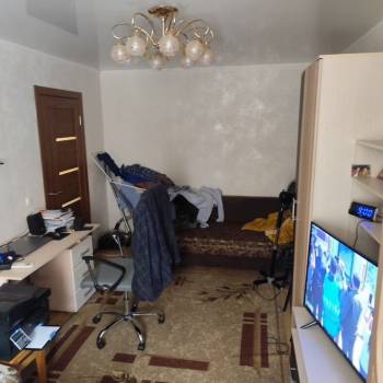 Продается 1-комнатная квартира, 42 м²