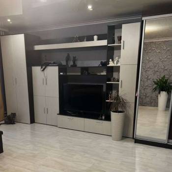 Продается 1-комнатная квартира, 57 м²