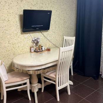 Продается 1-комнатная квартира, 57 м²