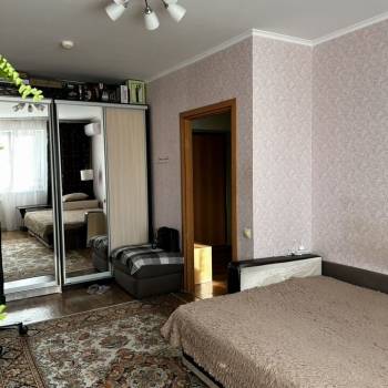 Продается 1-комнатная квартира, 36 м²