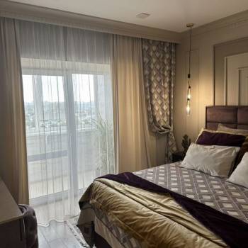 Продается 1-комнатная квартира, 100 м²