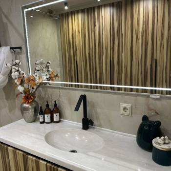 Продается 1-комнатная квартира, 100 м²