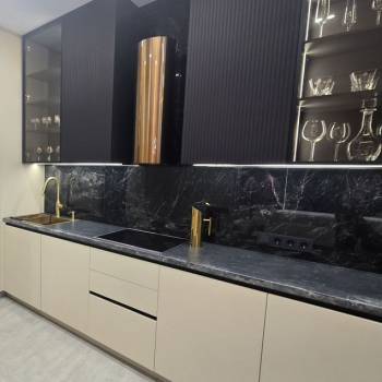 Продается 2-х комнатная квартира, 100 м²