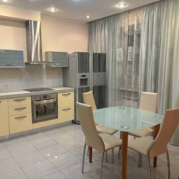 Сдается Многокомнатная квартира, 109 м²