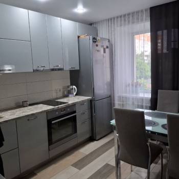 Продается Многокомнатная квартира, 78 м²