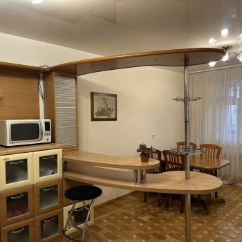 Продается 2-х комнатная квартира, 101,1 м²
