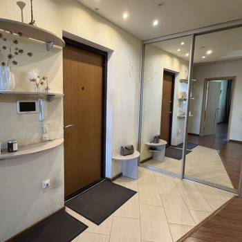 Продается 2-х комнатная квартира, 86,7 м²