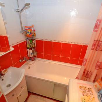 Продается 3-х комнатная квартира, 59 м²