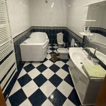 Сдается Многокомнатная квартира, 120 м²