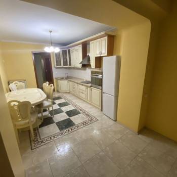 Сдается Многокомнатная квартира, 120 м²