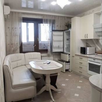 Продается 1-комнатная квартира, 49,8 м²