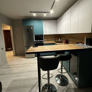 Продается 1-комнатная квартира, 42,5 м²