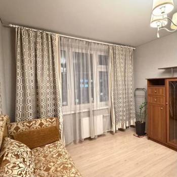 Сдается 1-комнатная квартира, 38 м²
