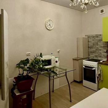 Сдается 1-комнатная квартира, 38 м²