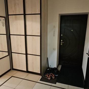 Продается 1-комнатная квартира, 45 м²