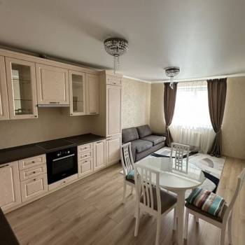 Сдается 1-комнатная квартира, 47 м²