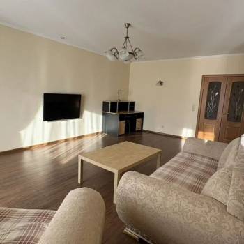 Продается 3-х комнатная квартира, 104,3 м²