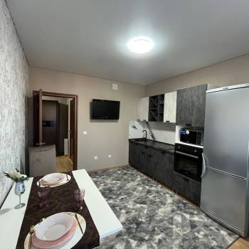 Сдается 1-комнатная квартира, 49 м²