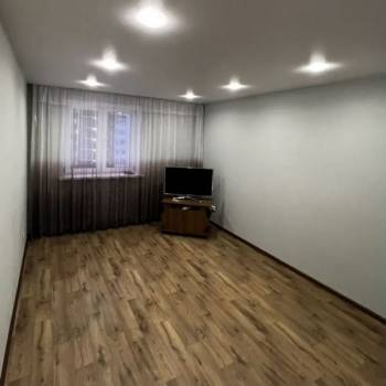 Продается 1-комнатная квартира, 49,3 м²
