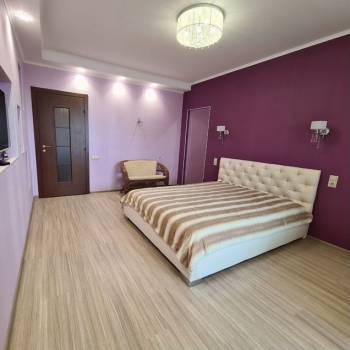Продается 2-х комнатная квартира, 119 м²