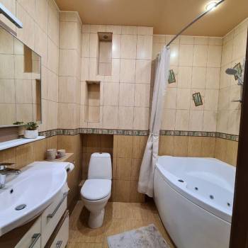 Продается 2-х комнатная квартира, 119 м²