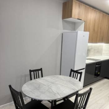 Сдается 1-комнатная квартира, 52 м²