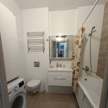 Продается 1-комнатная квартира, 36 м²